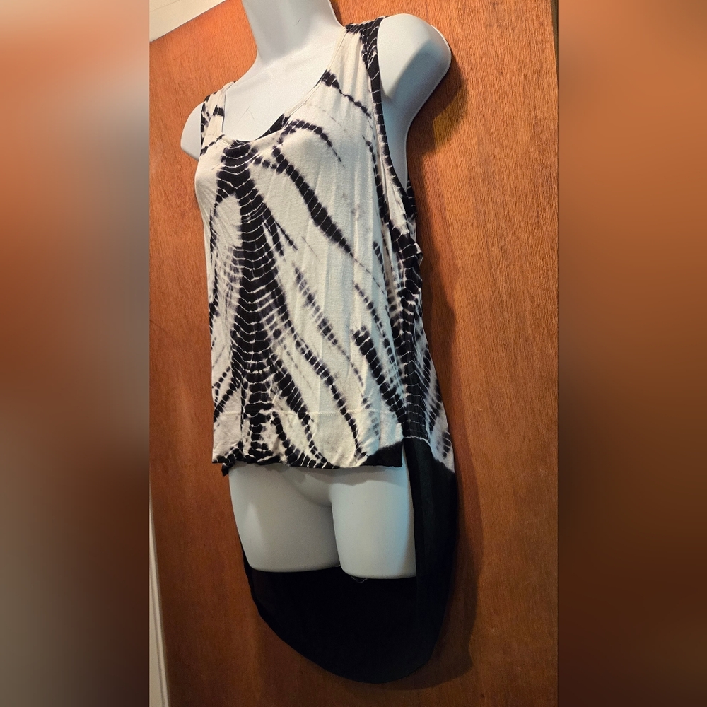 Young Fabulous & Broke black&white tye dye high low tank top szL HOST PICK🎉🎊 - Picture 2 of 8